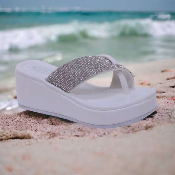 Size 5.5 Italina Black Silver Rhinestone Embellished Platform Thong Sandal - Picture 4 of 6